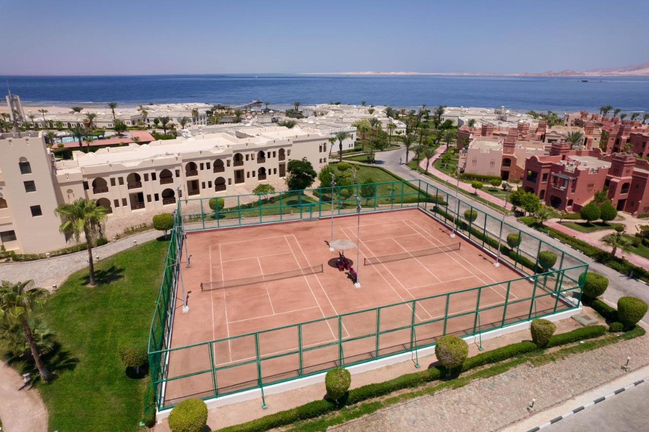 Charmillion Club Resort Sharm El-Sheikh Exterior foto Tennis court in El Alamein