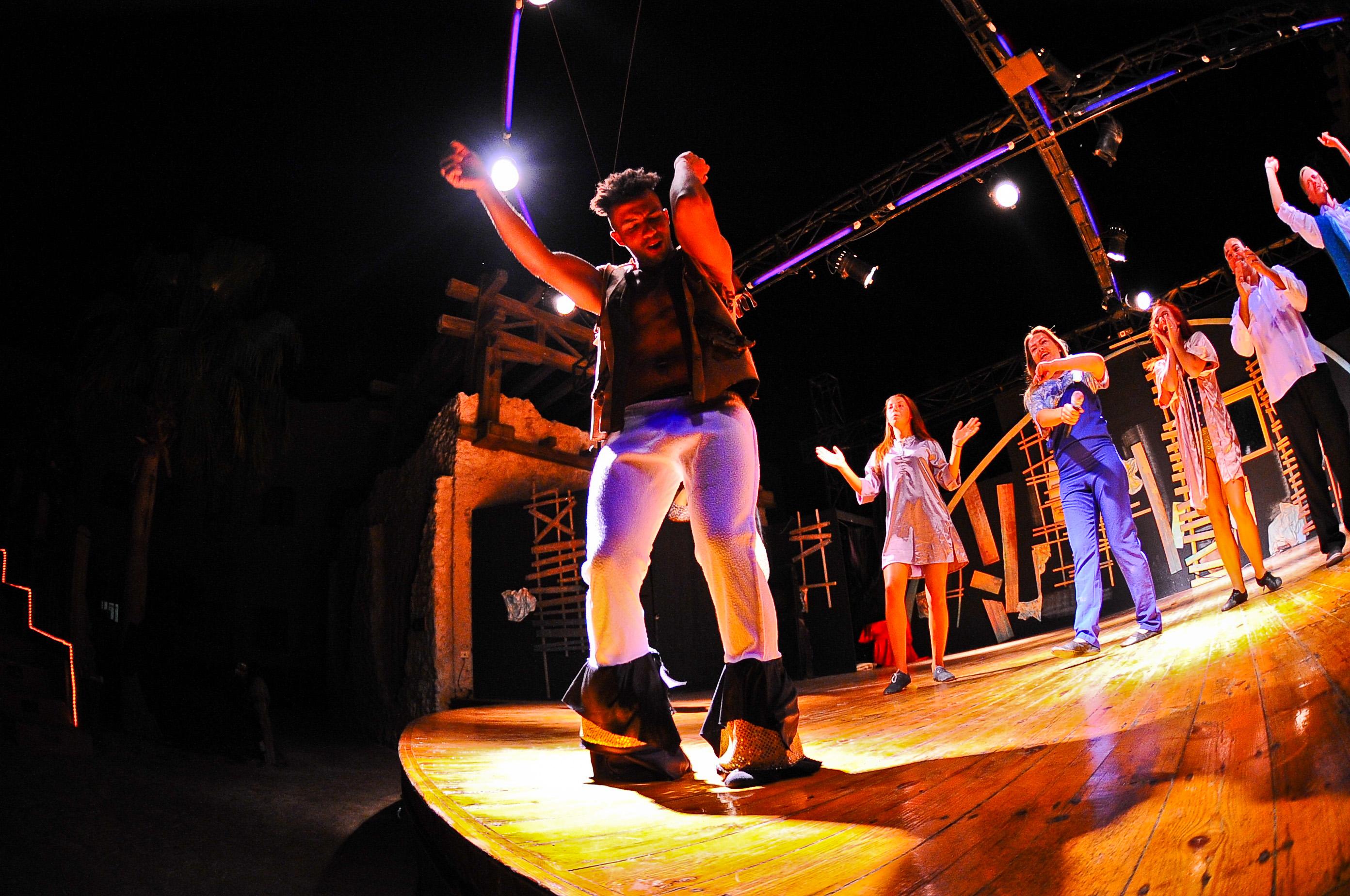 Charmillion Club Resort Sharm El-Sheikh Exterior foto The Pirate's League at Disney's Hollywood Studios