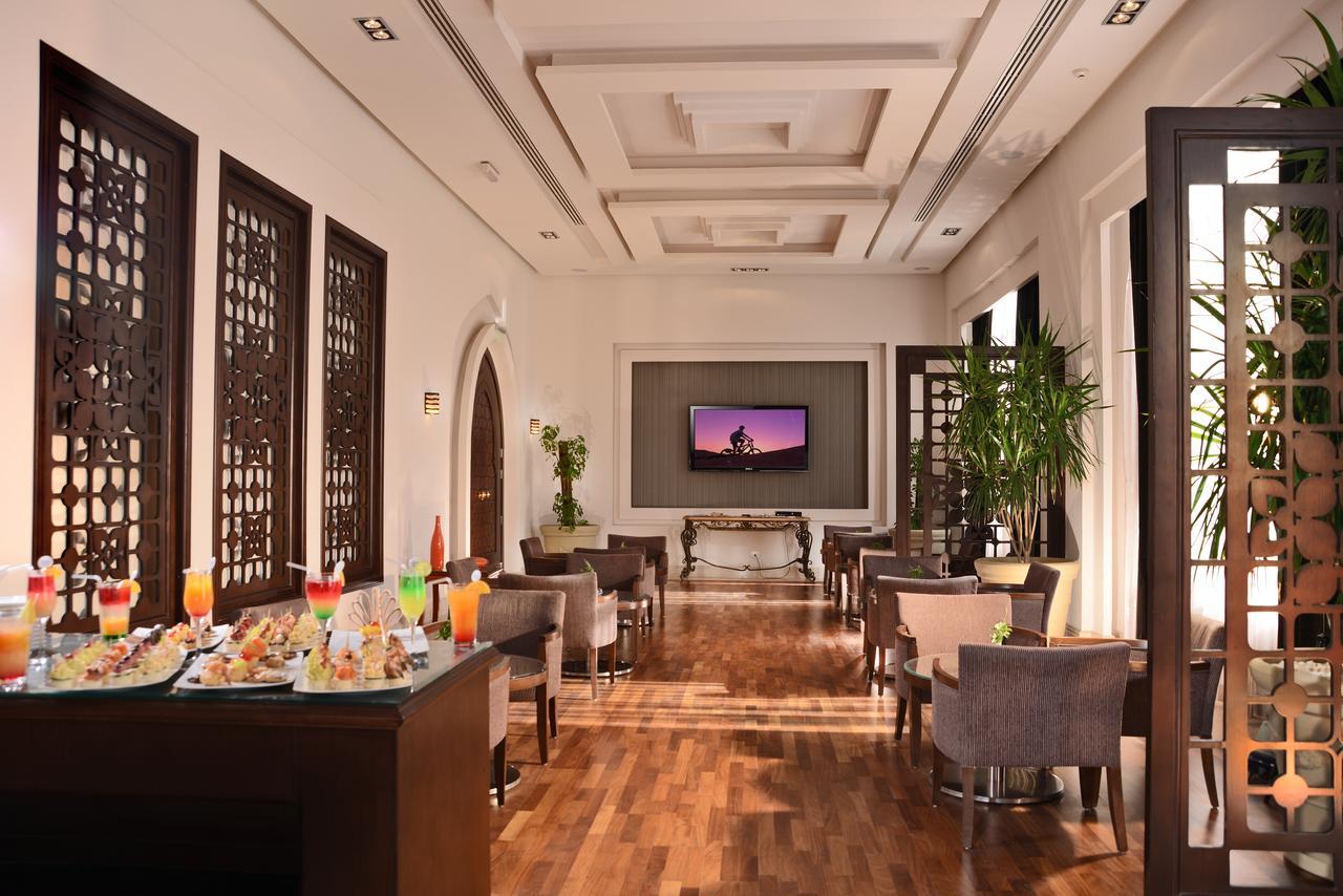 Charmillion Club Resort Sharm El-Sheikh Exterior foto The lounge at the airport
